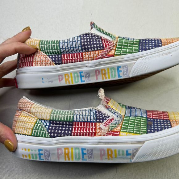 Vans Classic Slip-On Pride Multicolor Kids Size 3 Casual Shoes Play condition - Picture 7 of 11